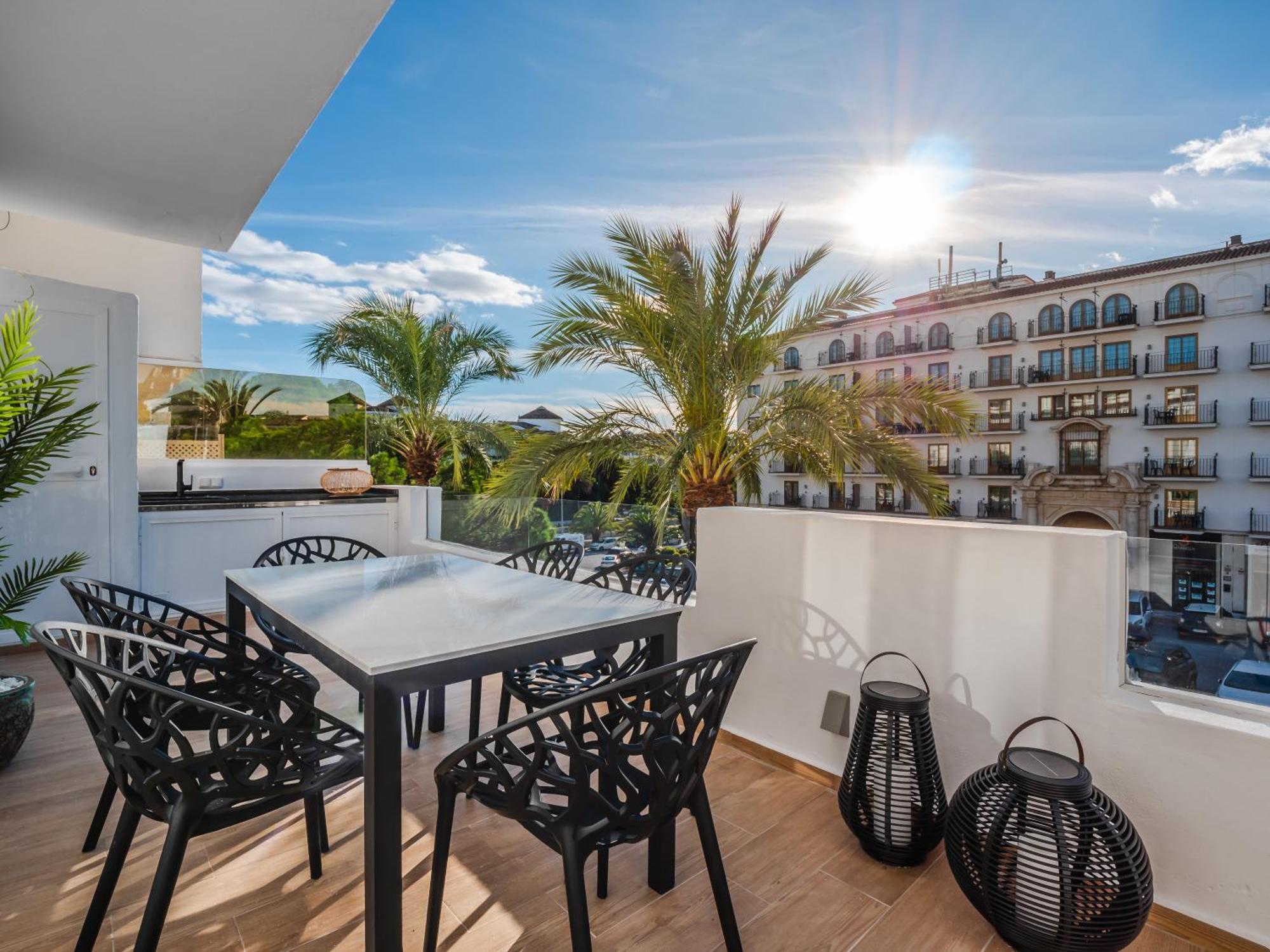 3 Bdrm Stylish Apt W Pool In Puerto Banus Marbella Exterior foto